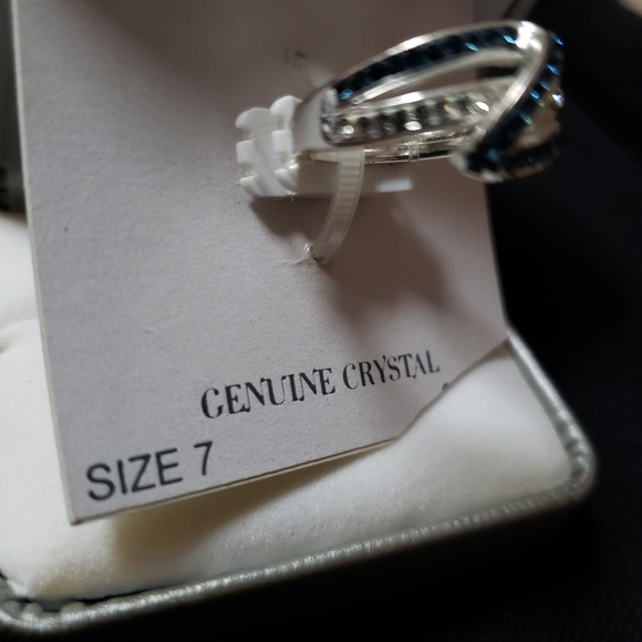 NWT FINE SILVER PLATED GENUINE CRYSTAL RING - Picture 3 of 4